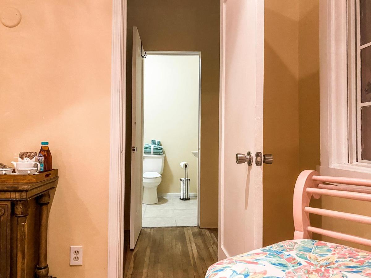 Island Girl Spa + Bed And Breakfast Лос-Анджелес Экстерьер фото